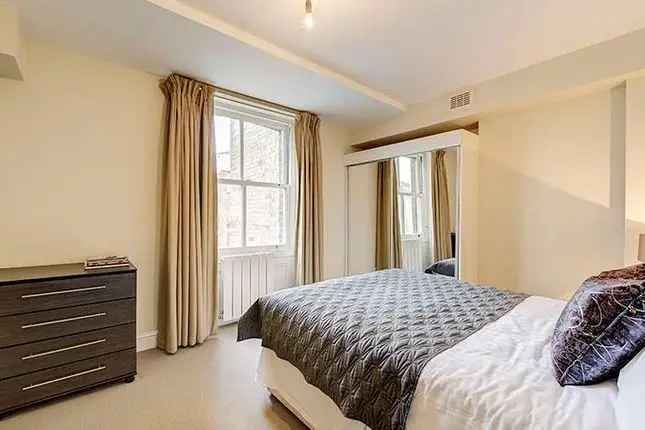 Flat to rent in Nottingham Place, Marylebone, London W1U