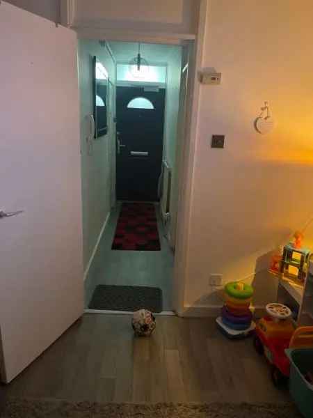 Flat For Rent in Swansea, Wales