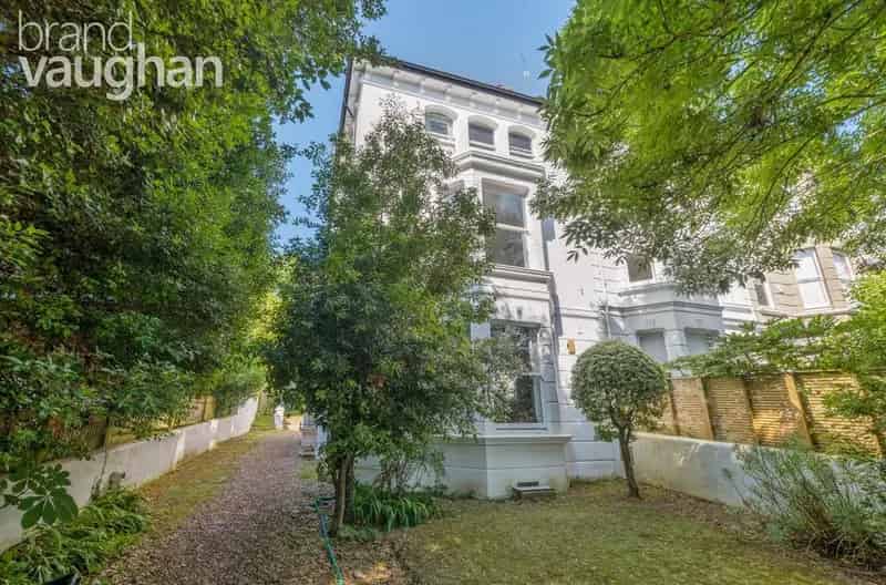 2 Bedroom Flat to Rent Near Preston Park Station