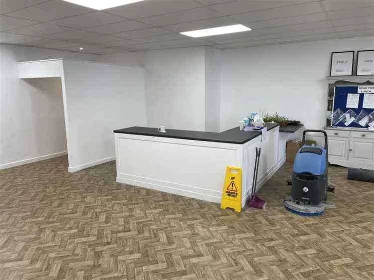 Commercial Unit - Former Woolworths - Huge Potential