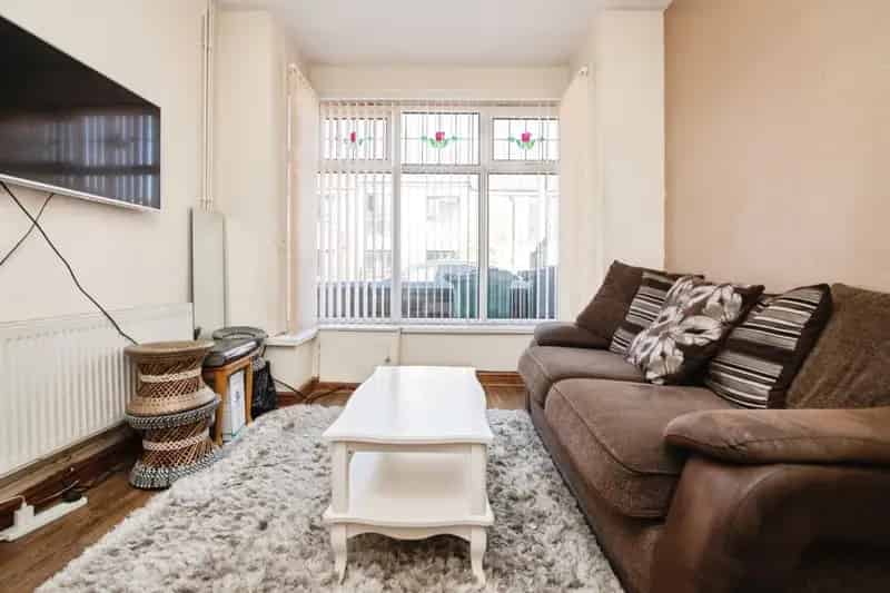Spacious Three-Bedroom Family Home Near Grange Road Tram