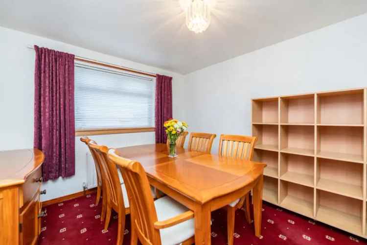 Four Bed Semi Detached Home Near Lido and Amenities