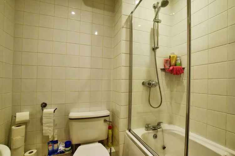 2 Bedroom Flat for Sale Wilmslow Cheshire SK9