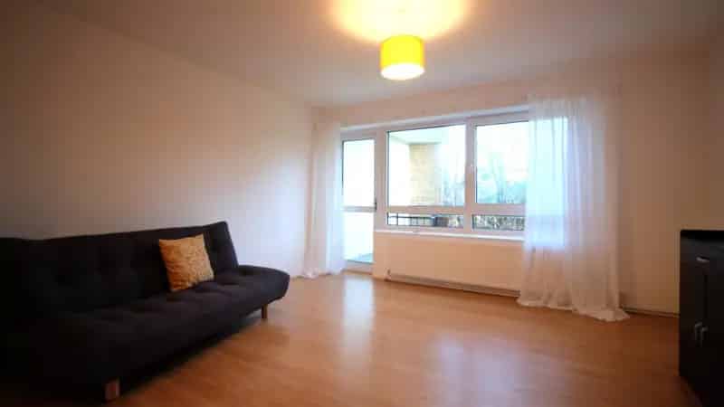 2 Bedroom Apartment House to Rent