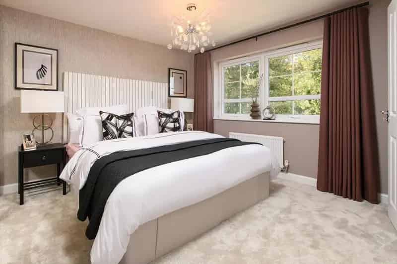 4 bed house for sale