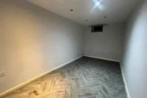 2 rooms flat of 79 m² in London