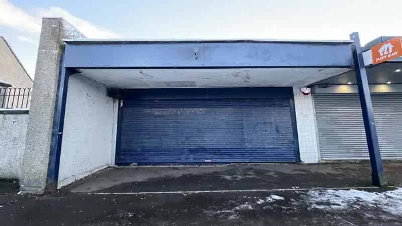 Commercial Unit End Terraced Single Storey Large Display Window