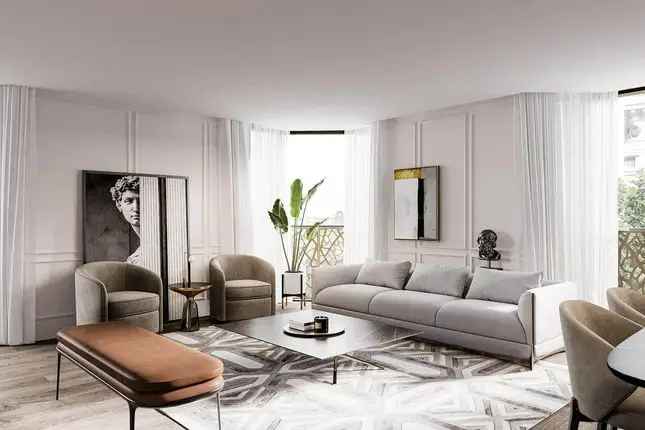 2 Bedroom Flat Great Portland Street London W1W