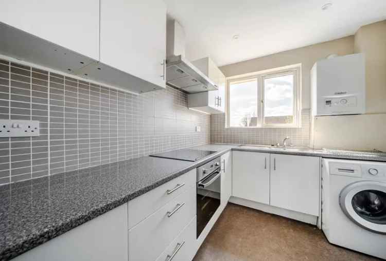 2 Bedroom Flat with Garage for Sale
