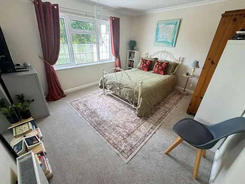 4 Bed Detached House for Sale in Colehill Near Wimborne