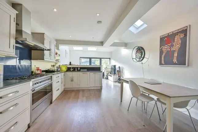 4 Bedroom House to Rent Earlsfield SW18 Short Let