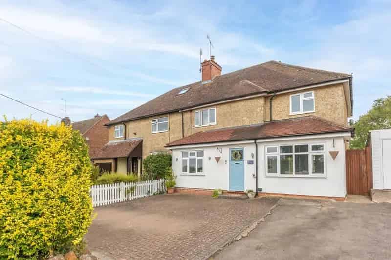 4 bedroom House
 For Sale