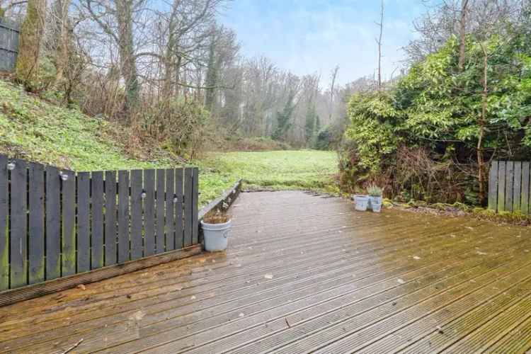 Spacious Family Home in Netherthong Six Double Bedrooms Double Garage