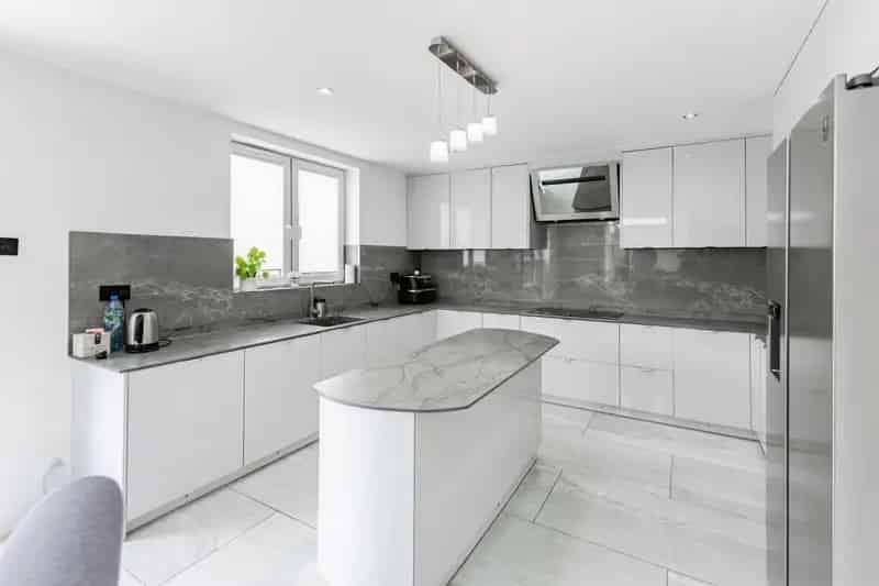 Spacious Extended Semi Detached Family Home 4 5 Bedrooms Ensuite Stunning Kitchen