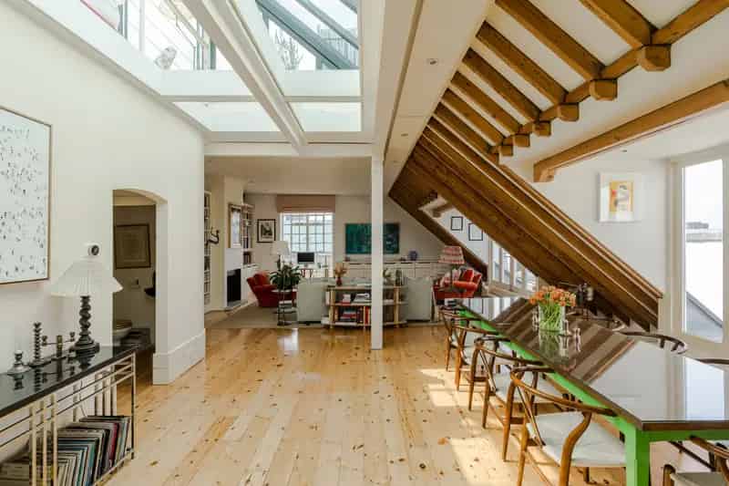 Luxury 3-Bed Penthouse Apartment in Fulham with Roof Terrace and Stunning Views