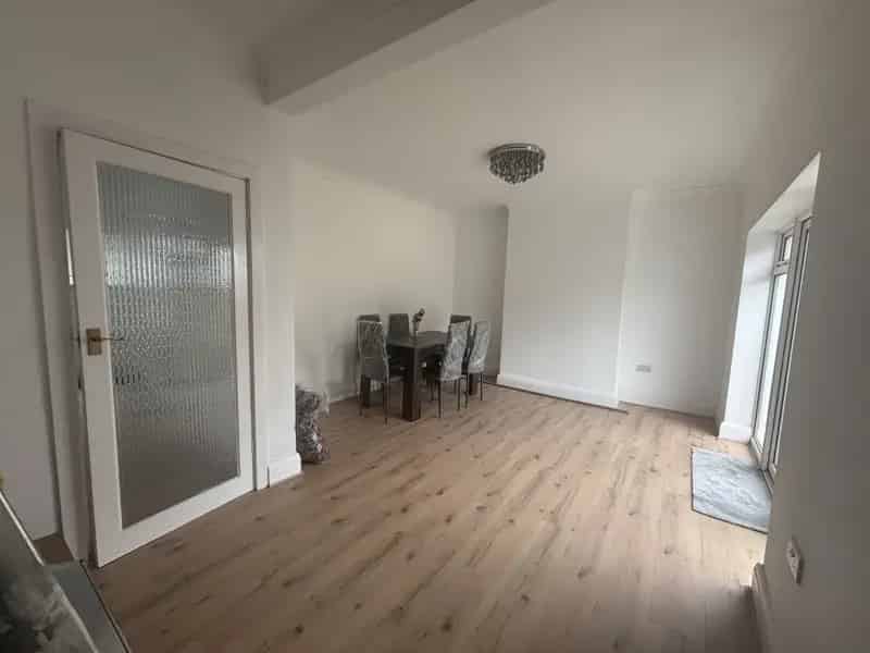 3 Bed Semi-Detached House Sutton Coldfield - Zero Deposit Available