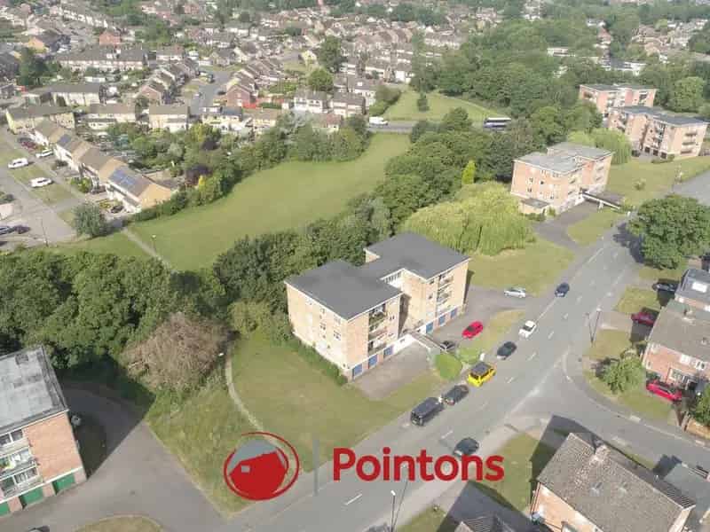 2 Bedroom Flat for Sale Mount Nod