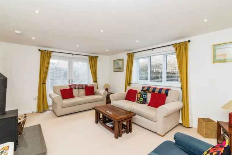 Three Four Bedroom Detached House Earsham Norfolk Suffolk Border