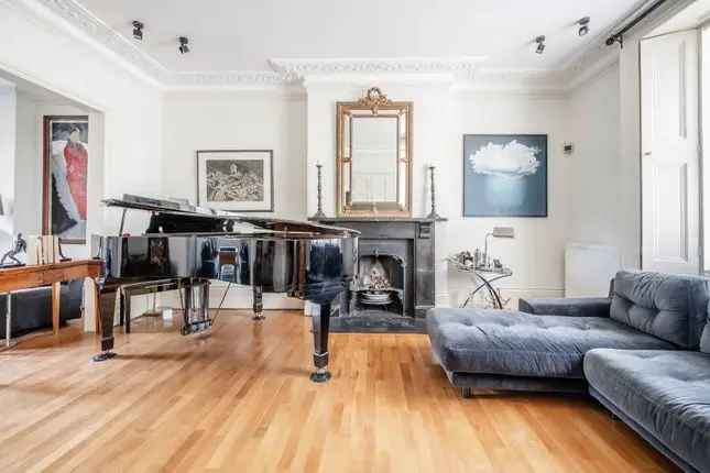 Terraced house to rent in Oakley Street, Chelsea, London SW3