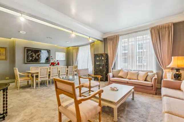 3-Bedroom Flat for Sale in Marylebone, London W1H