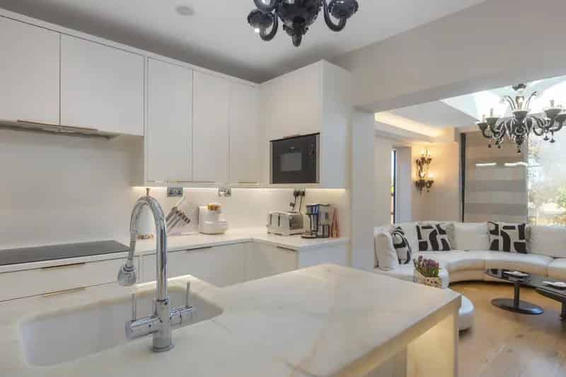 5 Bedroom Detached House for Sale The Ridings London