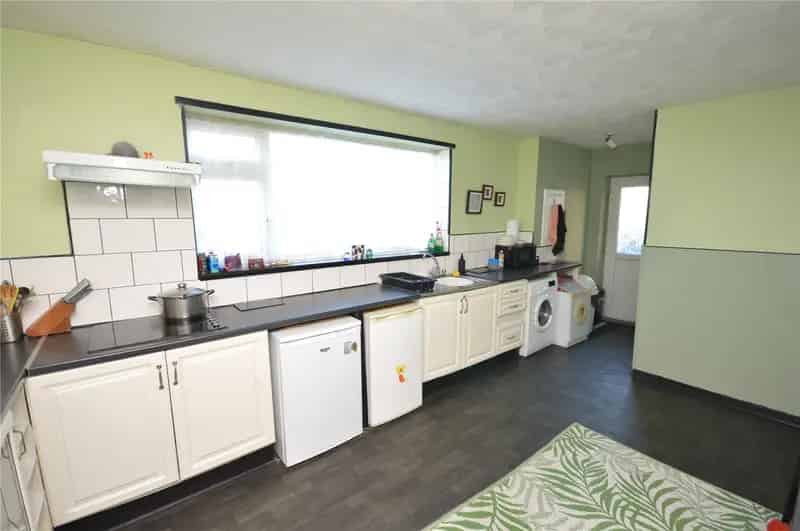 Four Bedroom Semi-Detached Family Home Near Motorway Links