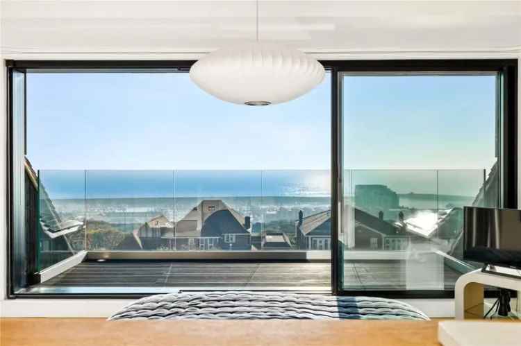 6 Bedroom Detached House for Sale in Roedean