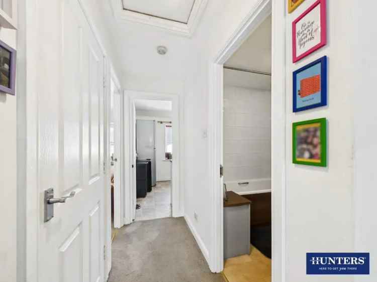 2 Bedroom Flat for Sale in Kendal Town Centre with Parking