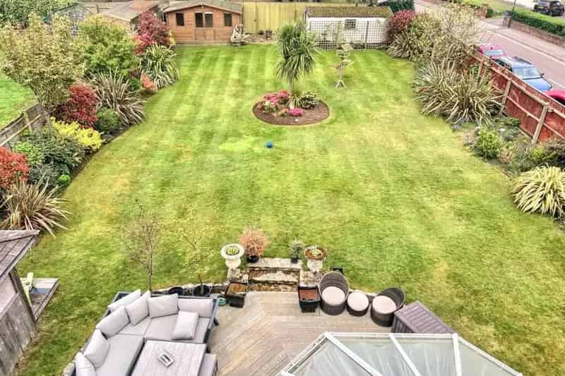 5 Bedroom Detached House with Sea Views For Sale