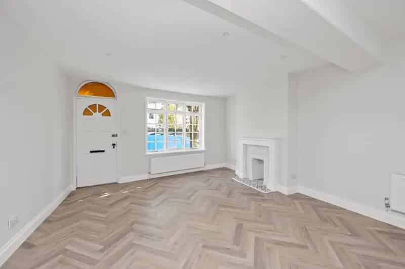 Luxury 3 Bedroom Terraced House Fully Refurbished