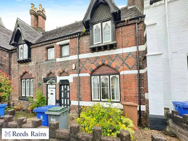 3 bedroom Mid Terrace House for sale, Stoke-on-Trent, Staffordshire, ST4