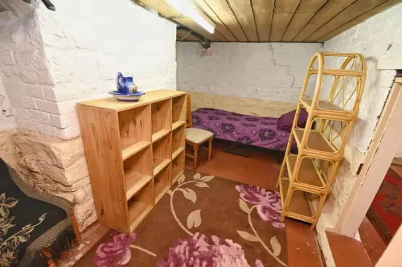 5 bed property for sale