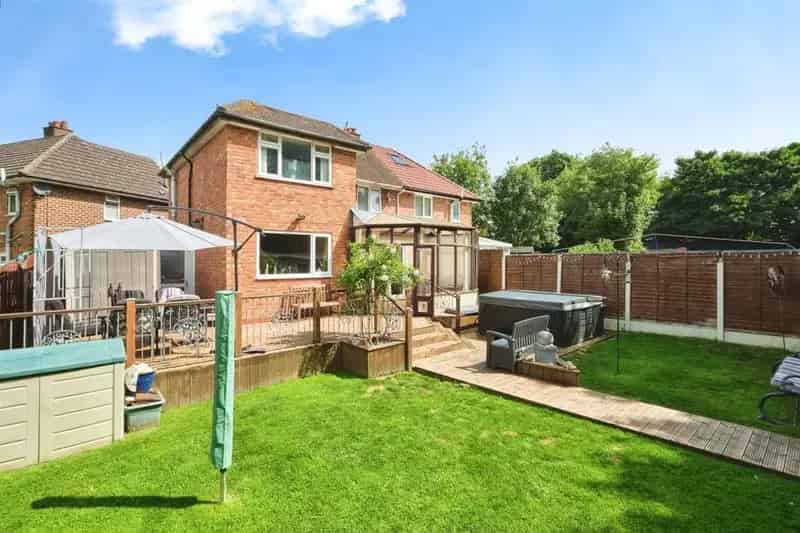 4 Bedroom Semi Detached House For Sale