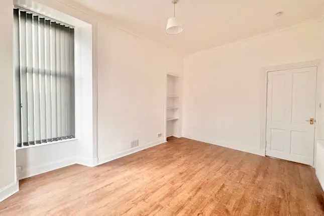 Flat to rent in Minard Road, Shawlands, Glasgow G41