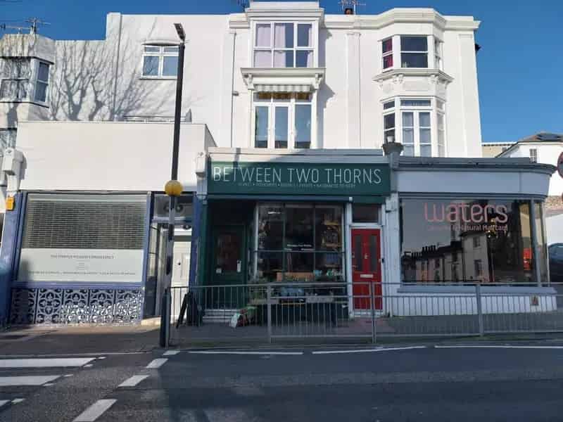 Retail Shop with Lower Ground Floor Space