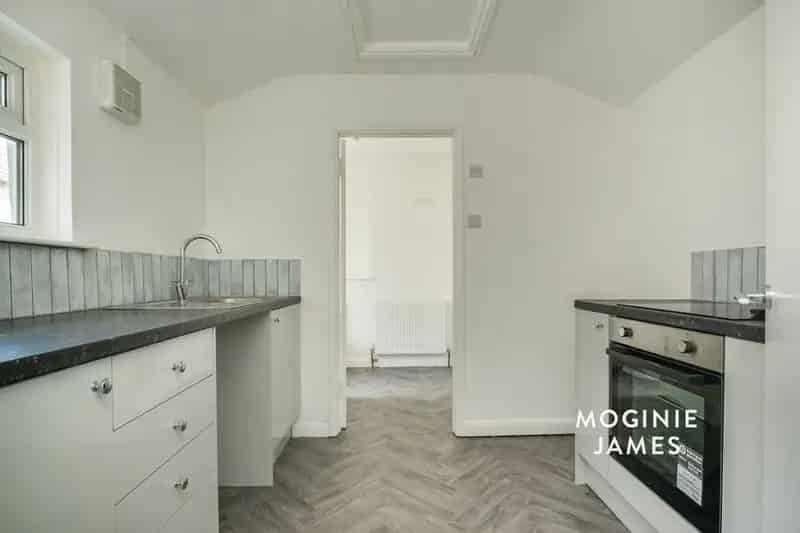 2 Bedroom Flat to Rent
