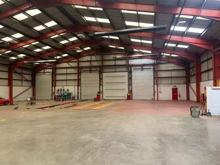 Modern Warehouses 40064 sq ft 69 Acres Bus and Commercial Vehicle Repair