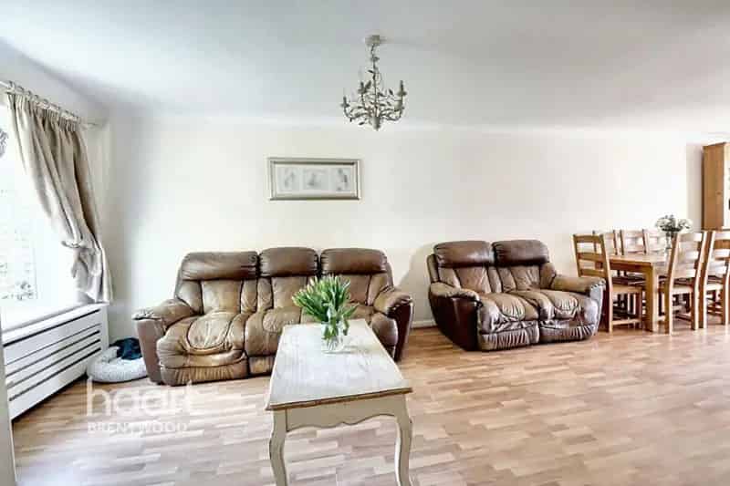 3 Bedroom Terraced House for Sale in Brentwood
