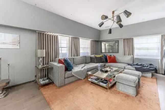 3 Bedroom House for Sale in South Kensington