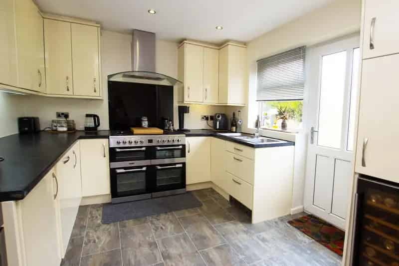 3 Bedroom House for Sale in Sunnyhurst