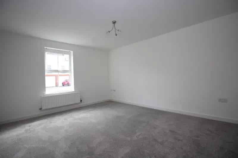 2 Bedroom Flat For Sale in Thornbury Town Centre