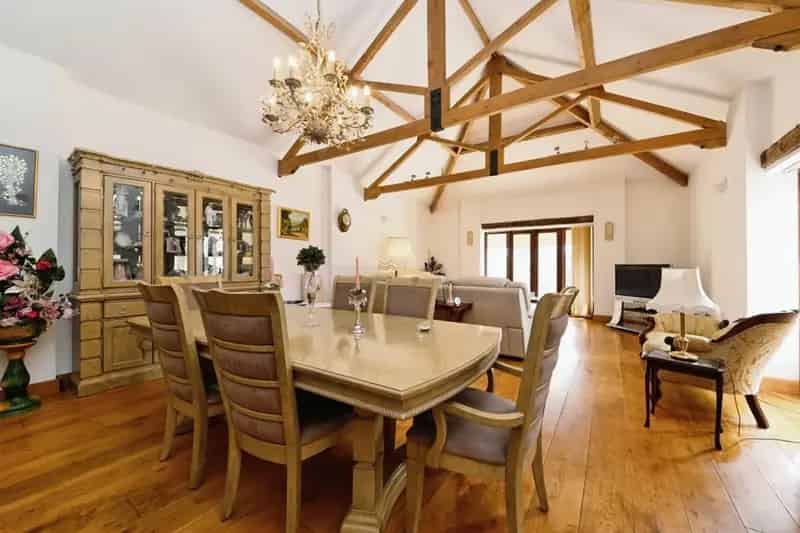 Spacious Barn Conversion in Marshland St James