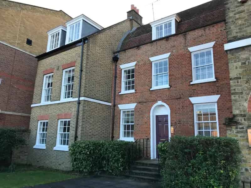 Modern Watford Office Space 3 Parking Central Heating