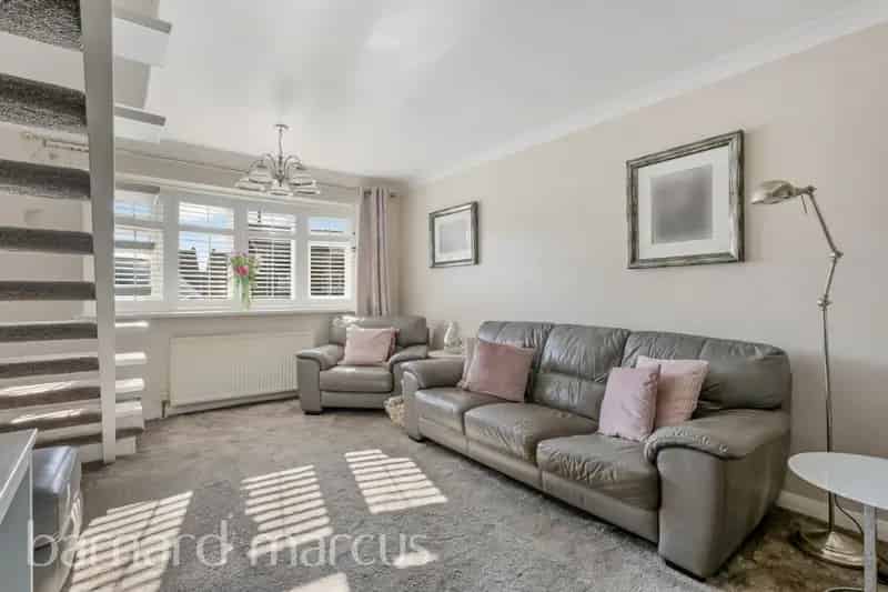 3 Bedroom Bungalow Near Longford River Nature Reserve