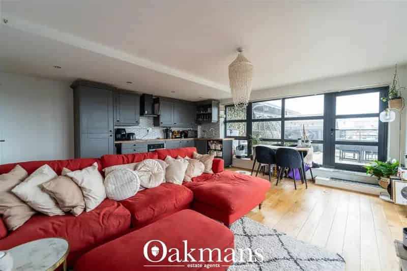 2 Bedroom Apartment for Sale City Centre Skyline Views
