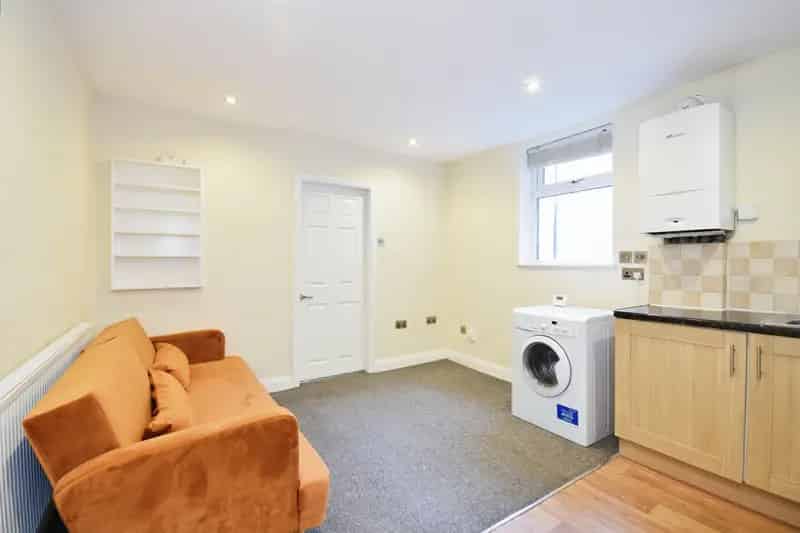 1-Bedroom Apartment in Withington Village Modern Open-Plan Living