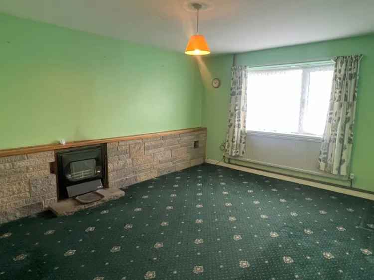 3 Bedroom House with 2.5 Acres of Land
