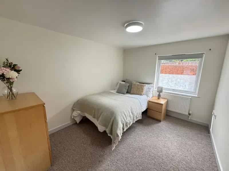1 Bedroom House of Multiple Occupation To Rent