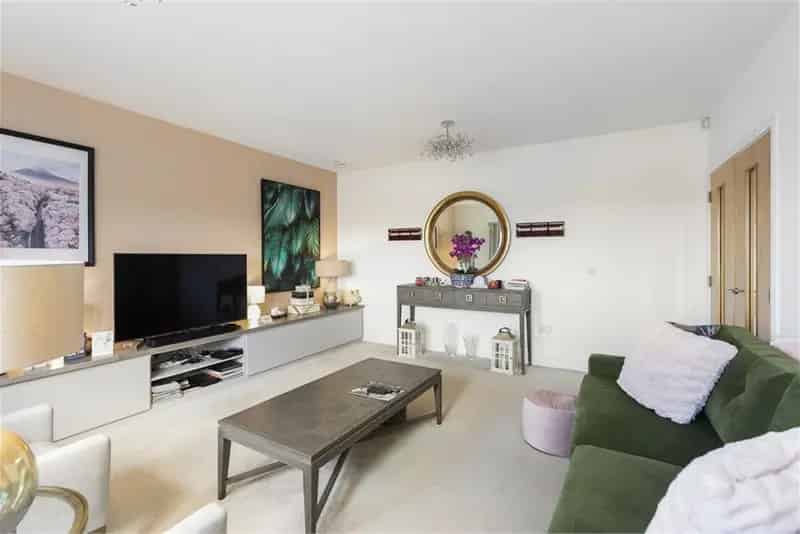 6 Bed Detached House with Stunning Views