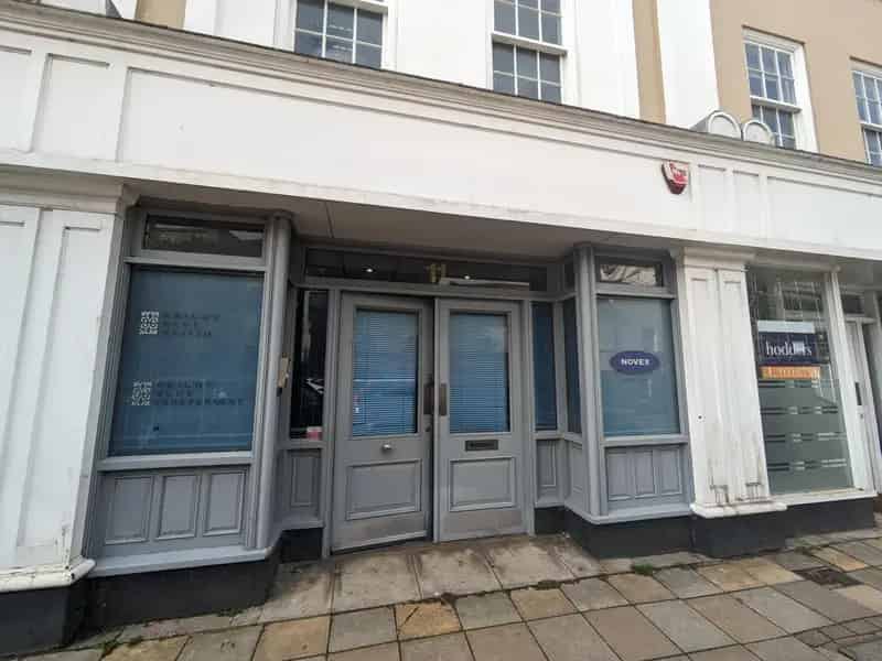 Chertsey Office Space For Lease - Flexible Use